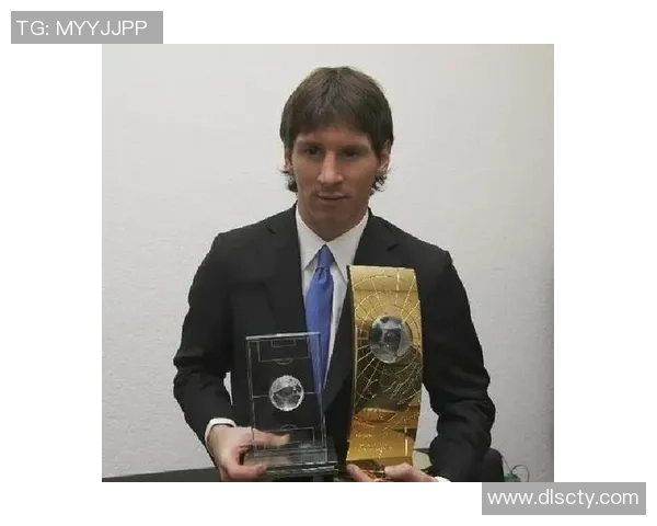 足球历史上的传奇明星球员盘点与成就回顾 足球历史上的传奇明星球员盘点与成就回顾