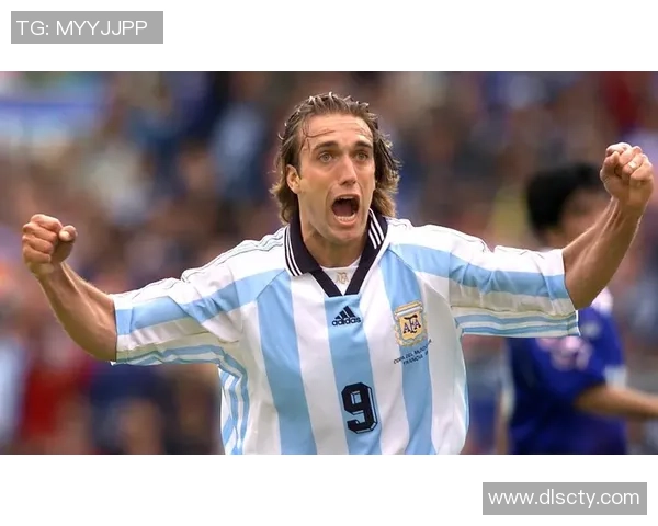 足球明星高清图集展示各大球星风采与成就的完美结合 足球明星高清图集展示各大球星风采与成就的完美结合