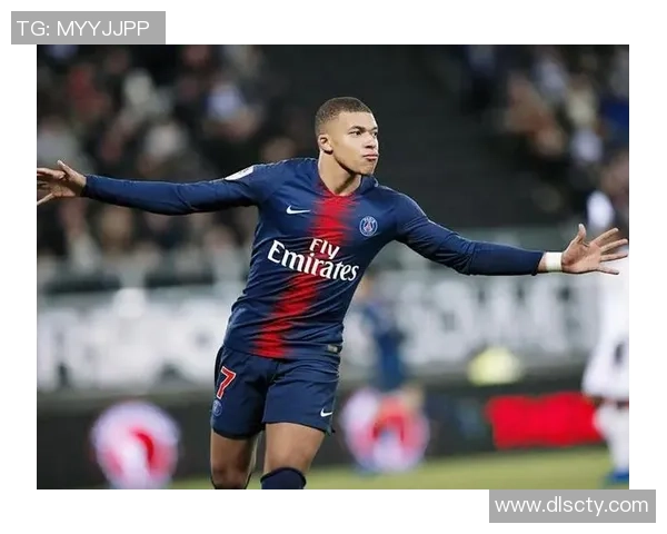 新疆足球明星闪耀世界舞台展现独特魅力与无限潜力